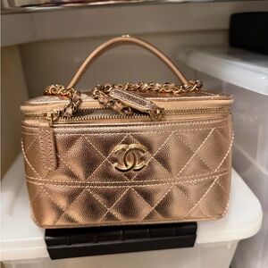 Bnib authentic Chanel Metallic rose Gold Quilted vanity bag new season